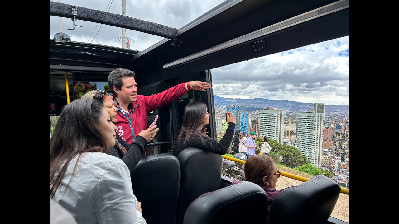 Bogotá At Your Pace: Hop On Hop Off Tourist Bus (1)