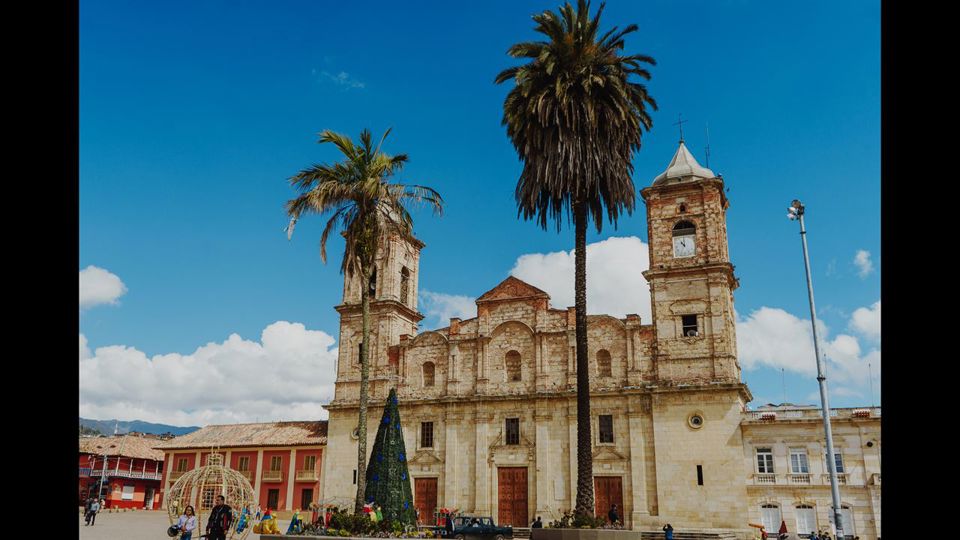 Catedral de Sal de Zipaquirá e Andrés Carne de Res foto 3