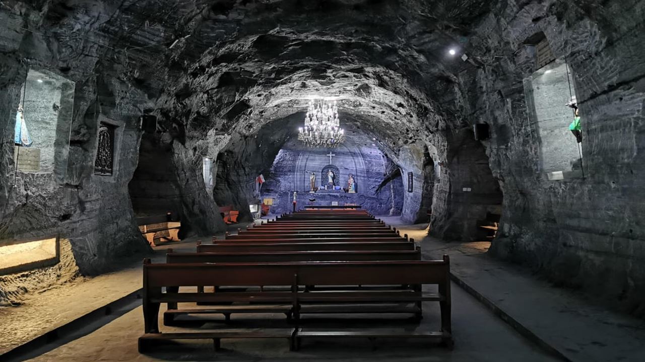 Group Tour To The Zipaquirá Salt Cathedral (6)