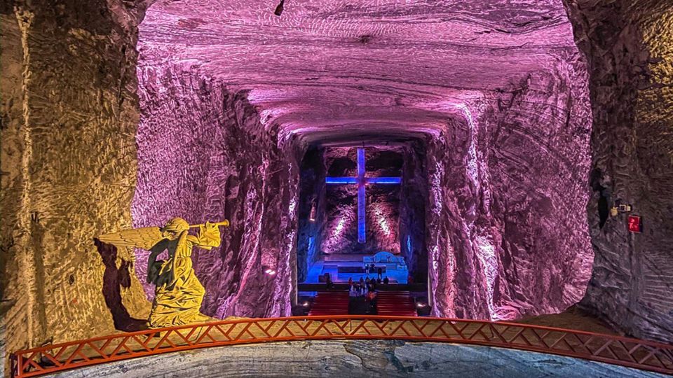 Catedral de Sal de Zipaquirá em Grupo foto 3